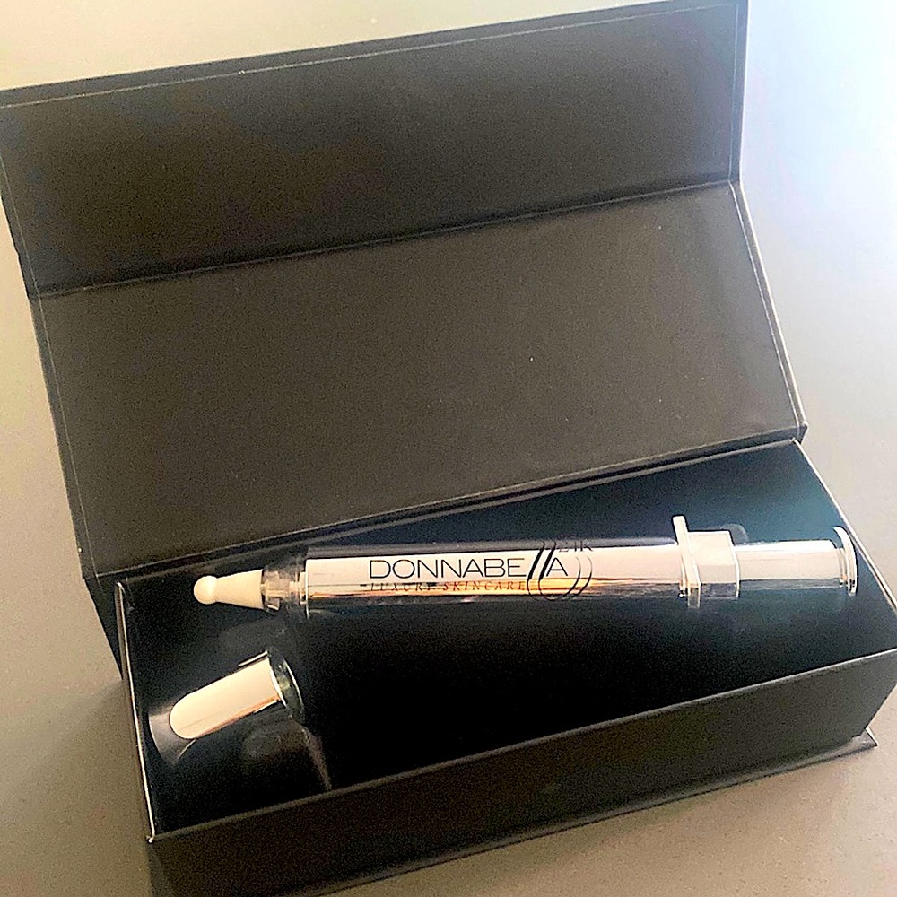 “Instant Wrinkle Eliminator” Luxury Skin Care by DonnaBella 24K - New Unopened